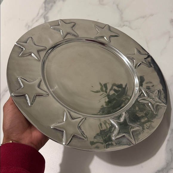 Silver Star Accent Charger Plate - Picture 2 of 2